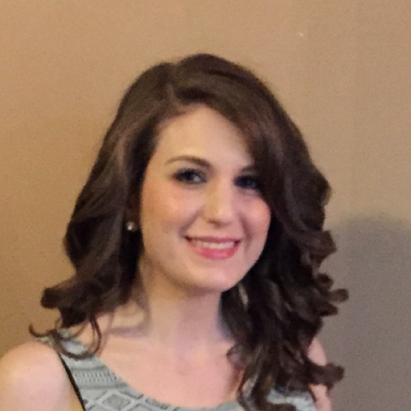 Meet your Posher, Liz - Picture 1 of 1