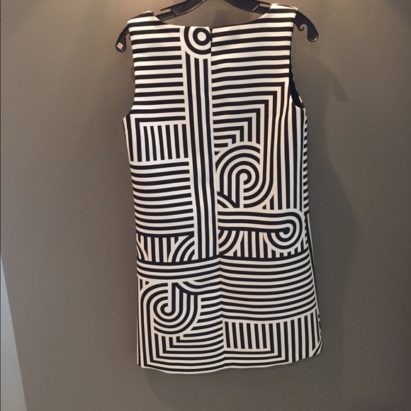 NWT: Victoria Beckham black and white geo dress - Picture 2 of 4