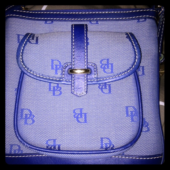 Dooney & Burke cross body bag - Picture 1 of 3