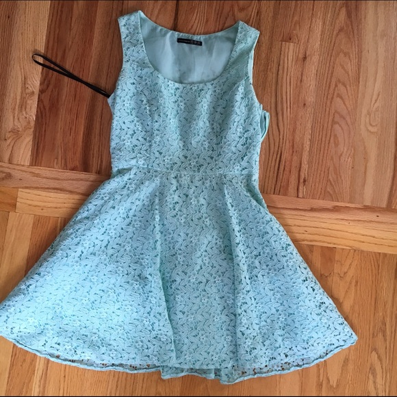 ✨one day sale ✨ Beautiful mint lace dress