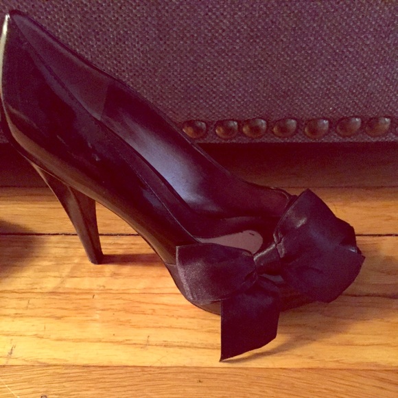 Paris Hilton bow tie pumps