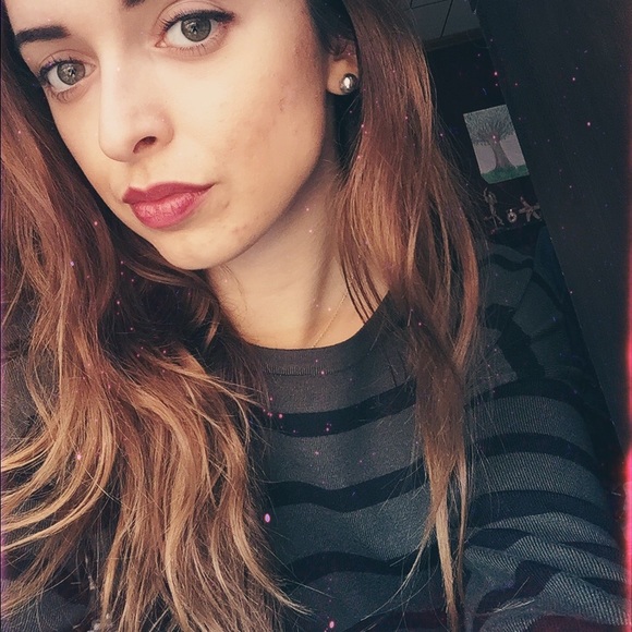 Meet your Posher, Allison - Picture 1 of 1