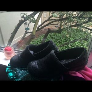 Black leather Born concept BOC clogs shoes