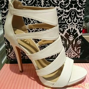 White Heels sz7