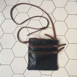 Dooney and Bourke black cross body bag!