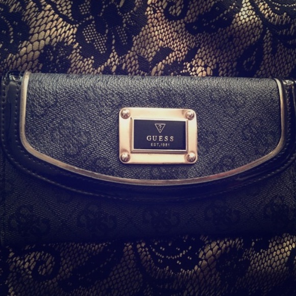 Authentic Guess wallet