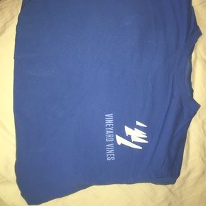 Vineyard vines tshirt size small