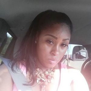 Meet your Posher, Hollis