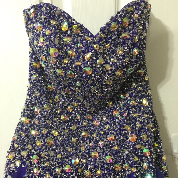 Wow! Prom & Pageant Purple ball gown - Picture 3 of 4