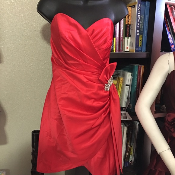Red mini cocktail Dress