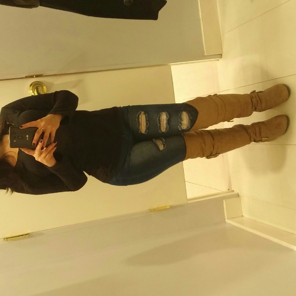 GRAY TONED OUTFIT - TOP/JEANS- ONE STOP SHOP!! - Picture 2 of 4