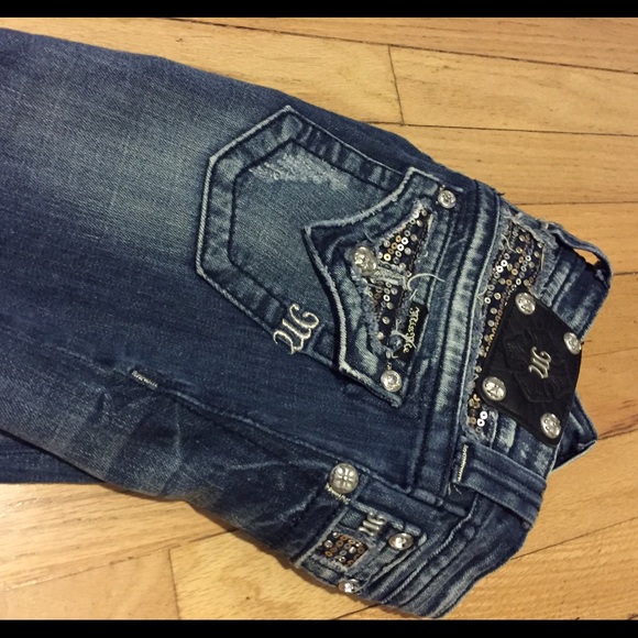 High Quality Trendy Jeans - Picture 2 of 3