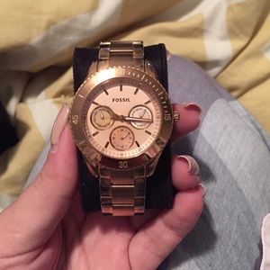 Rose gold fossil watch