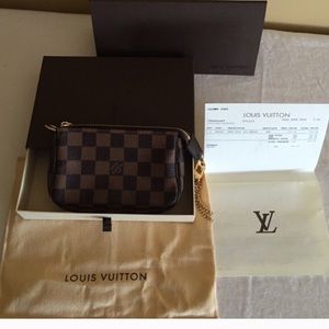 Louis Vuitton mini Pochette