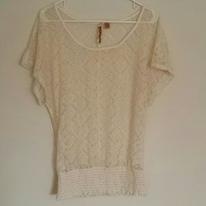 Casual/dress cream top