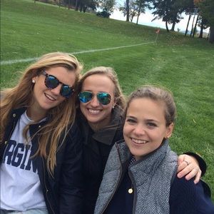 Meet your Posher, Emily