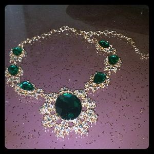 💎Rose Gold Emerald Necklace. Too cute! NWT👑