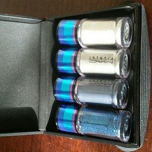 Mac pigment blue shaddows