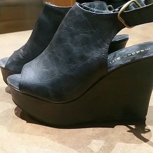Madden girl wedges