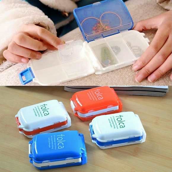 Mini jewelry holder