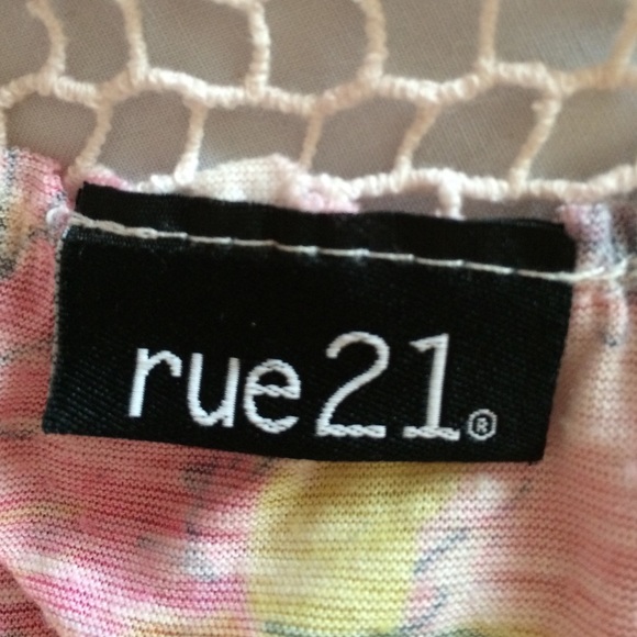 Beautiful top - Picture 4 of 4