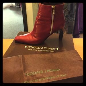 Donald J Pliner Italian Leather Boots Sz 8m- Rouge