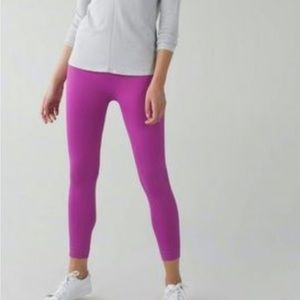 Lululemon Zone In Crop - Brand New & Unused