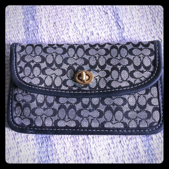 Coach Handbags - Auth. COACH signature purse, blue