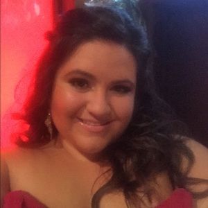 Meet your Posher, Kelly