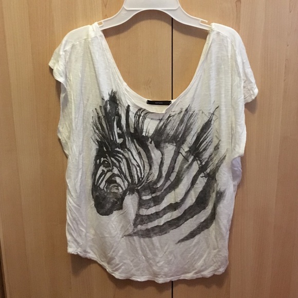 Flowy zebra top