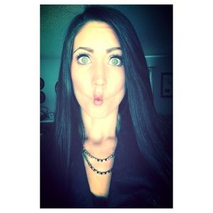 Meet your Posher, Krystal