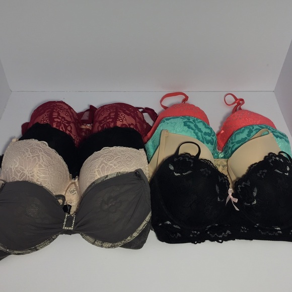 Lots of Bras 😊❤️👑