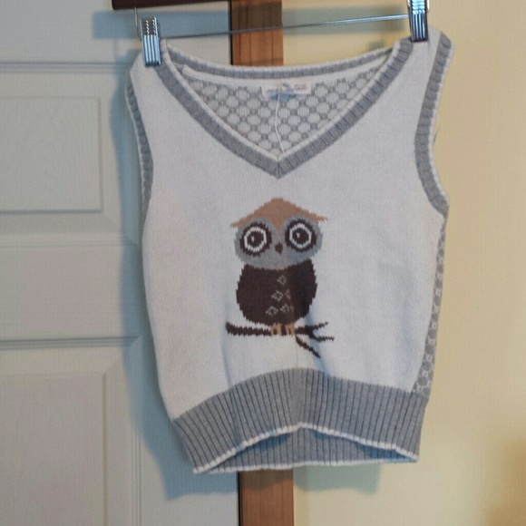 Sweater vest