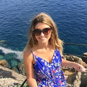 Meet your Posher, Caroline