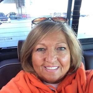 Meet your Posher, Paula