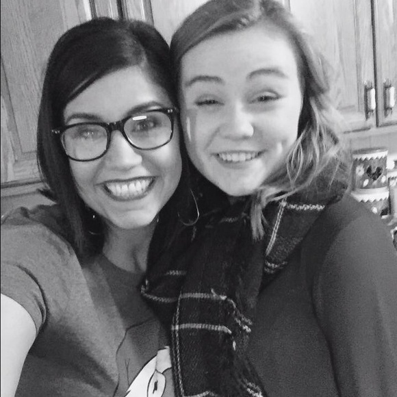 Meet your Posher, Emily - Picture 1 of 1