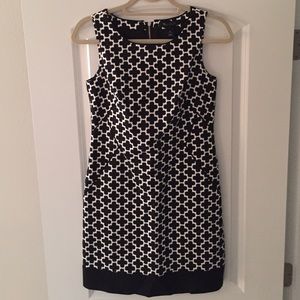White House l Black Market Geo Shift Dress