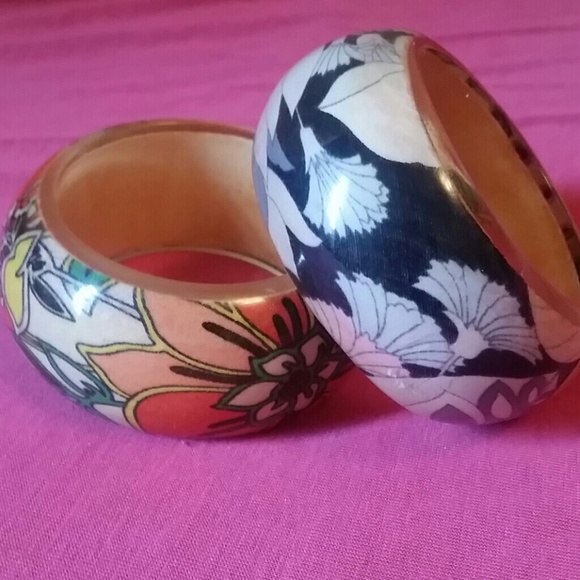 Two Chunky Bracelets - Picture 2 of 2