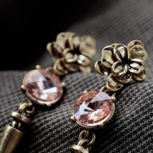 🆕 Gorgeous Pink Crystal Drop Earrings - Picture 3 of 4