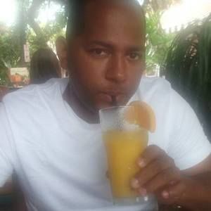 Meet your Posher, Cesar