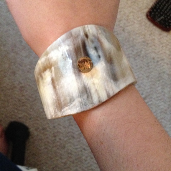Statement bracelet - Picture 4 of 4
