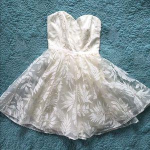 GUESS  Strapless Jacquard Party Dress