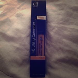 Elf HD Lifting Concealer (color: Medium)