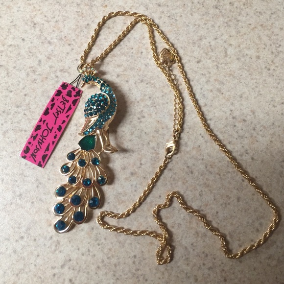 Betsey Johnson Necklace - Picture 2 of 2