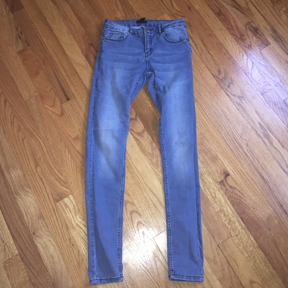 H&M denim blue jeans. Amazing condition - Picture 1 of 3