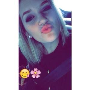 Meet your Posher, Julianna