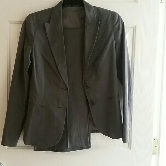 Grey lightweight theory pantsuit size 2