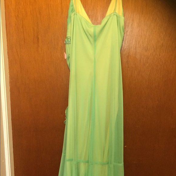 Pretty green dress - Picture 3 of 4