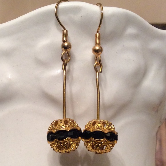 Jewelry - BOGO SALE 🎊 Party Ball Earrings