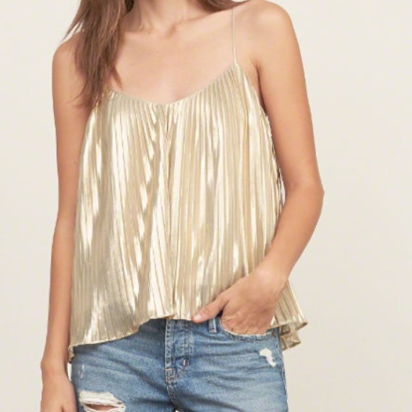 Abercrombie and Fitch top